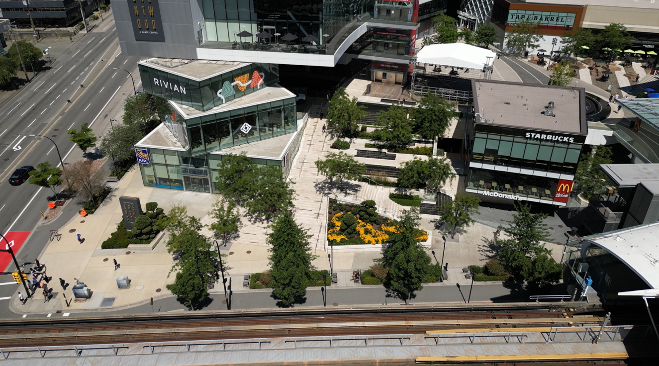 On Structure, On Stairs, On Point: Silva Cells Shine at Brentwood Mall ...